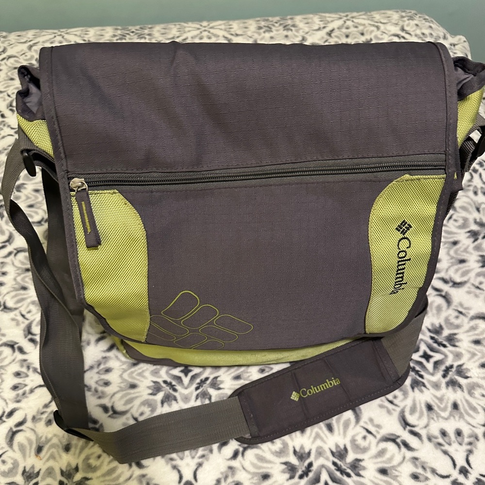 Columbia Messenger Bag